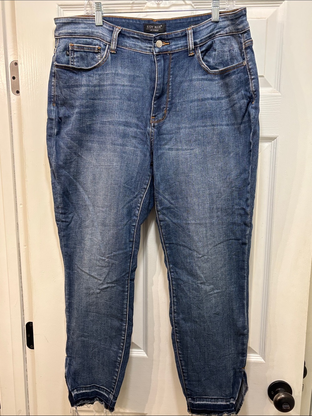 Judy Blue Women's Medium Blue Cropped Ankle Jeans